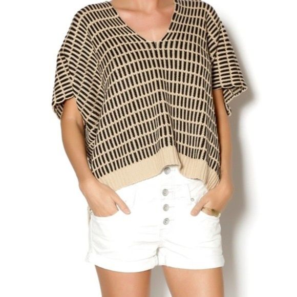 Free People Something Special Poncho - Picture 2 of 16